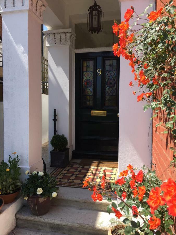 مبيت وإفطار هاستَنغ Anne'S House المظهر الخارجي الصورة